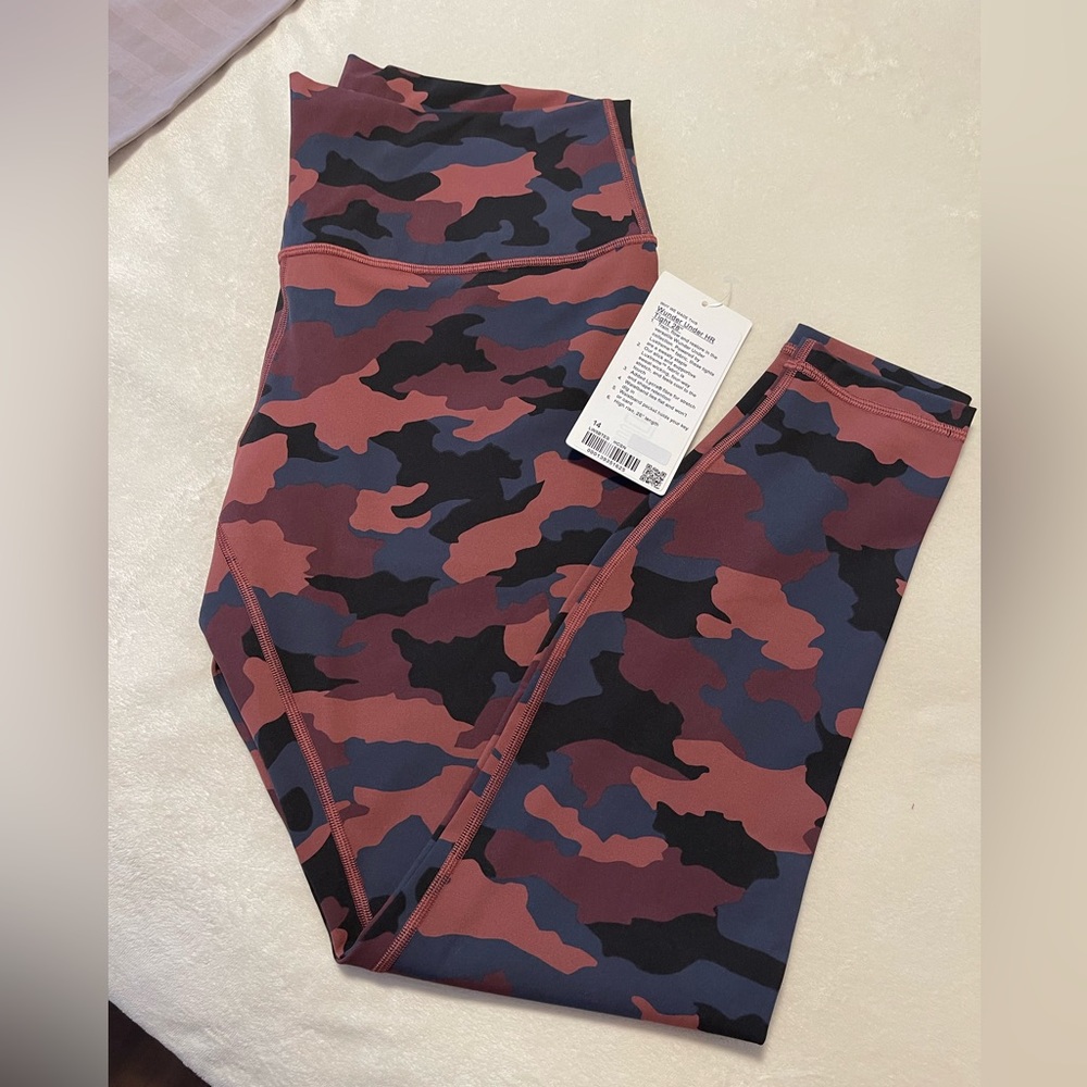 NWT Lululemon Wunder Under Camo leggings, size 14, 28”.